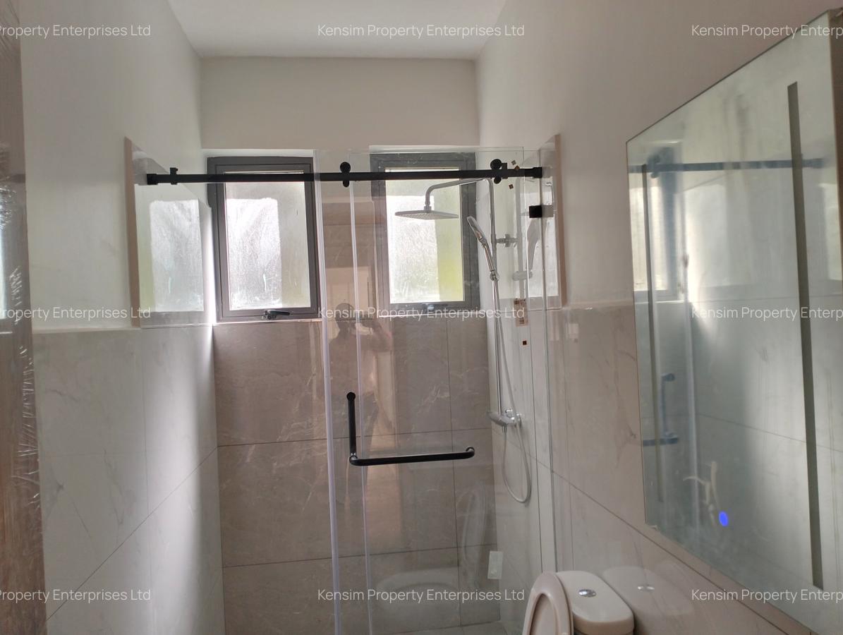 6 Bed Townhouse with En Suite in Lavington - 13