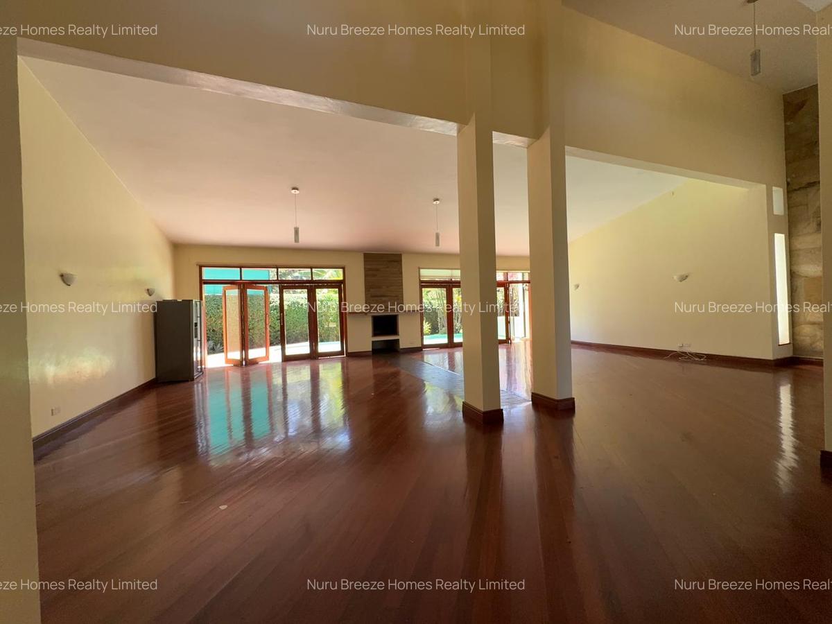 4 Bed House with En Suite in Runda - 2