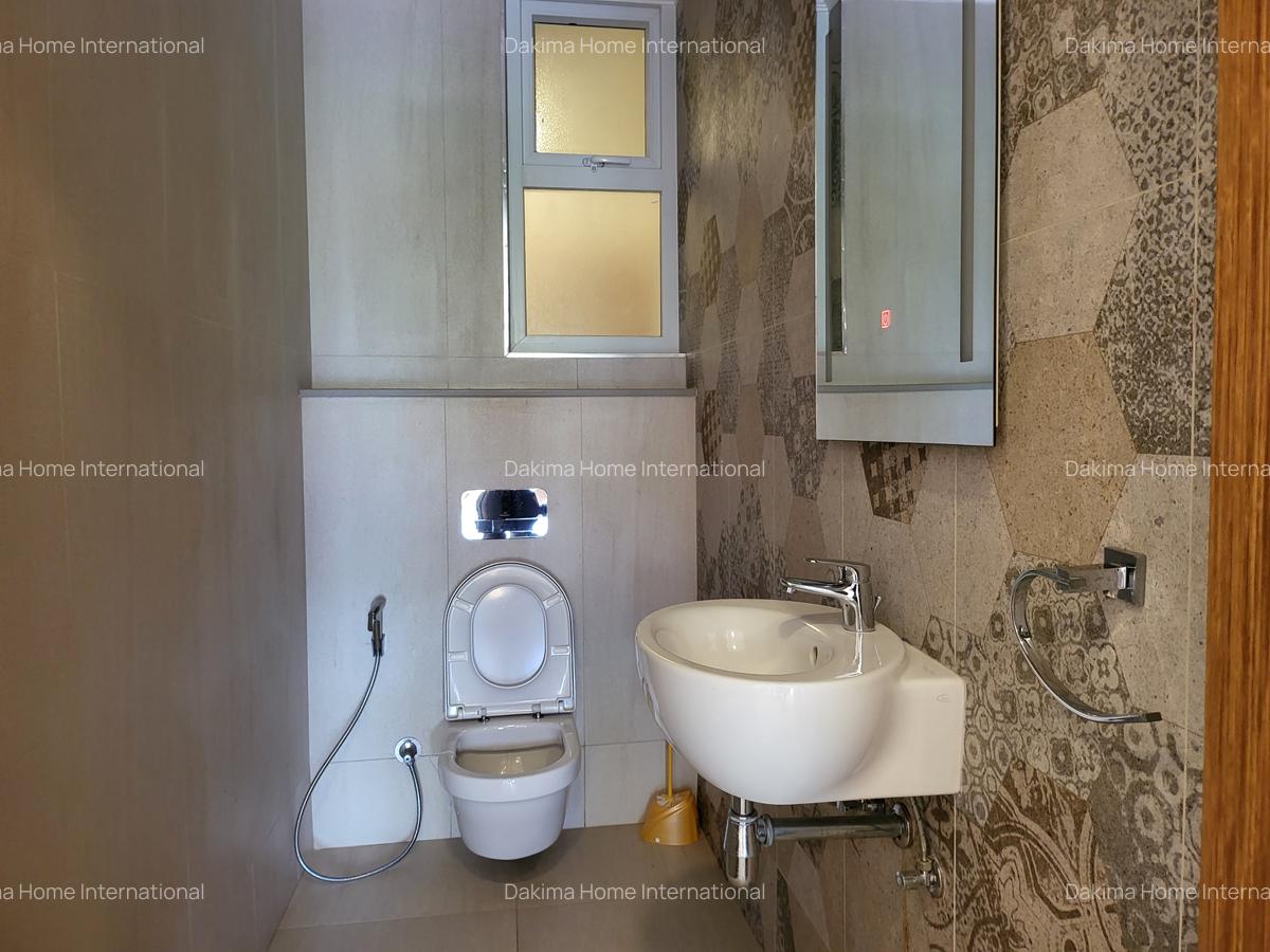 Furnished 2 Bed Apartment with En Suite in Parklands - 16