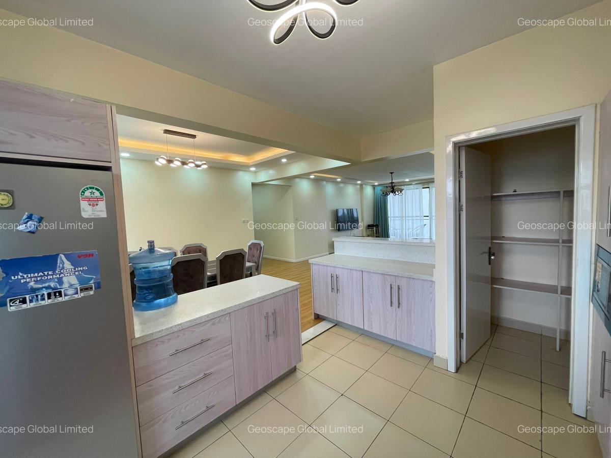 3 Bed Apartment with En Suite in Brookside - 10