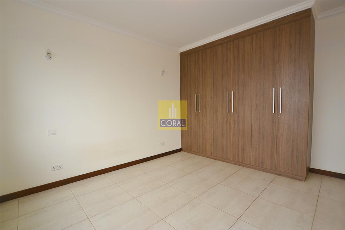 3 Bed Apartment in Parklands - 10