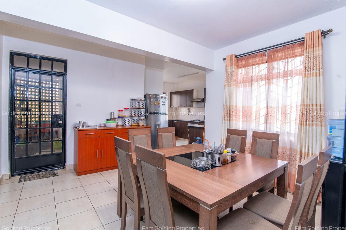 3 Bed Apartment with En Suite in Parklands - 3