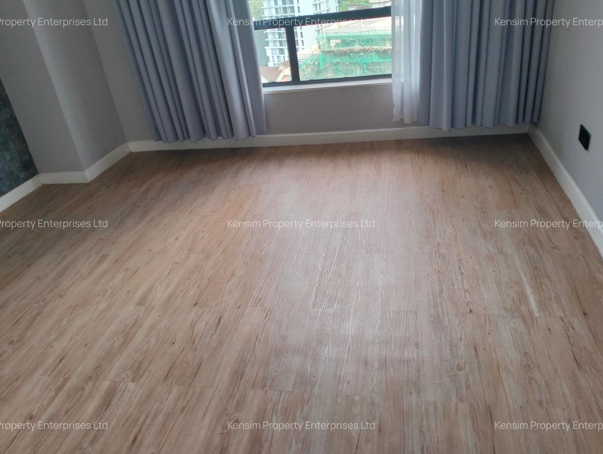 3 Bed Apartment with En Suite in Brookside - 15