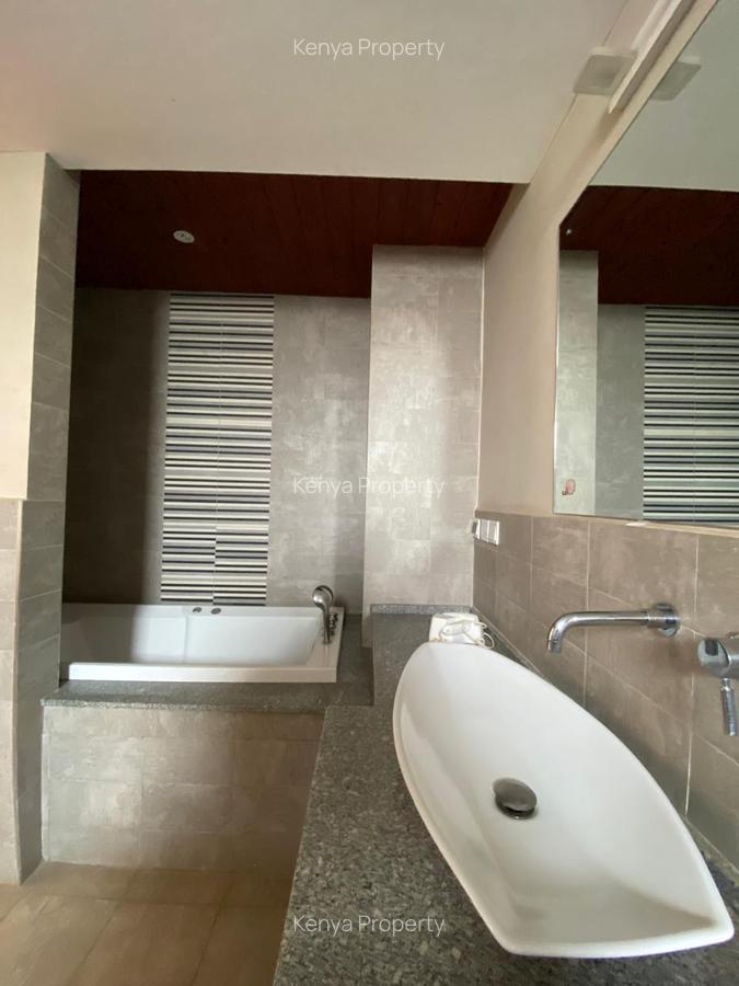 Serviced 2 Bed Apartment with En Suite at Chaka Road - 13