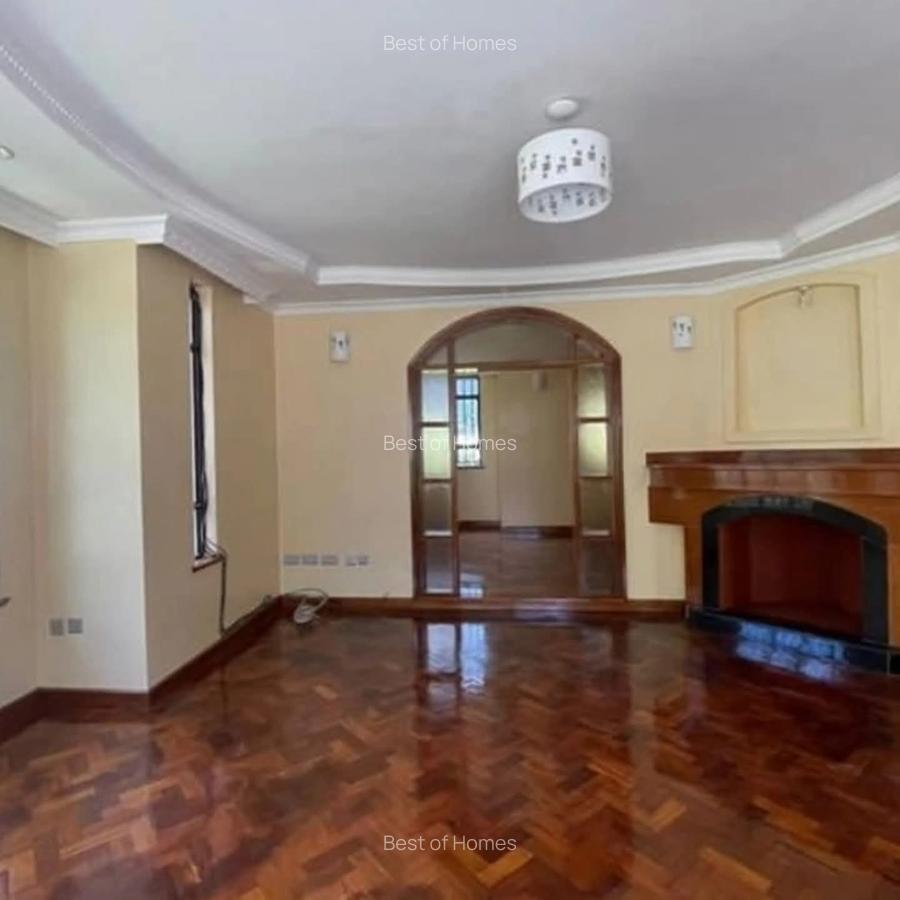 5 Bed Townhouse with En Suite in Lavington - 6
