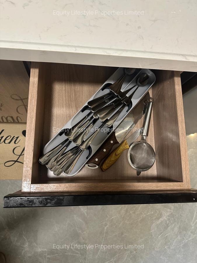 Furnished 1 Bed Apartment with En Suite in Riverside - 10