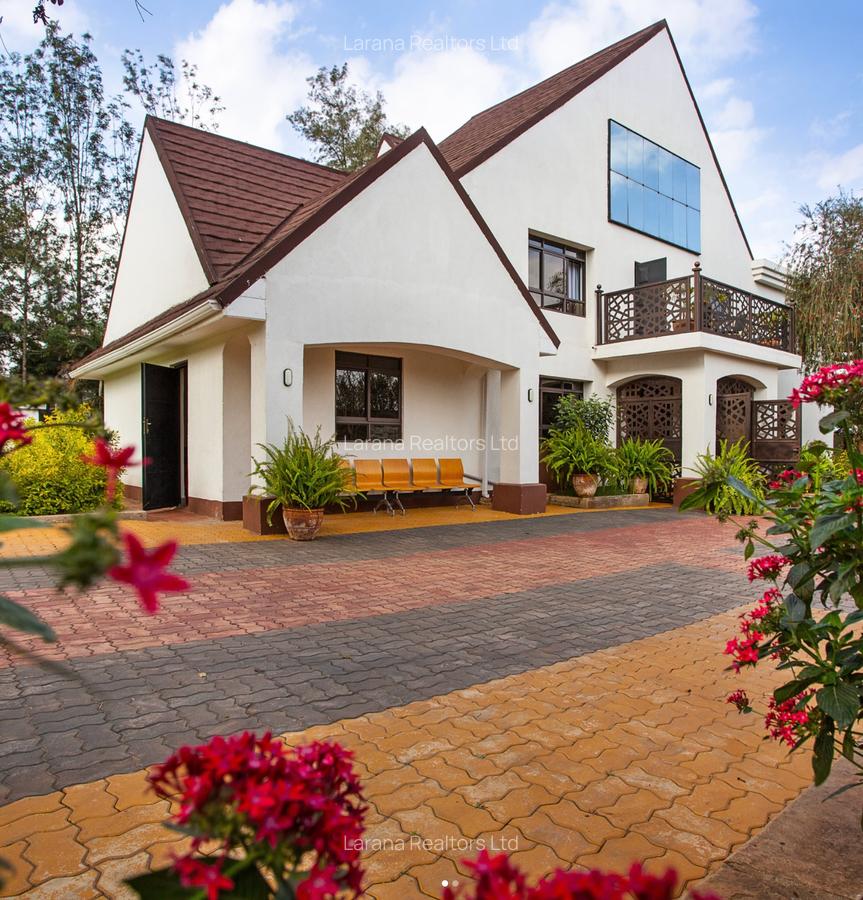 6 Bed House with En Suite at Hillcrest Dr - 1