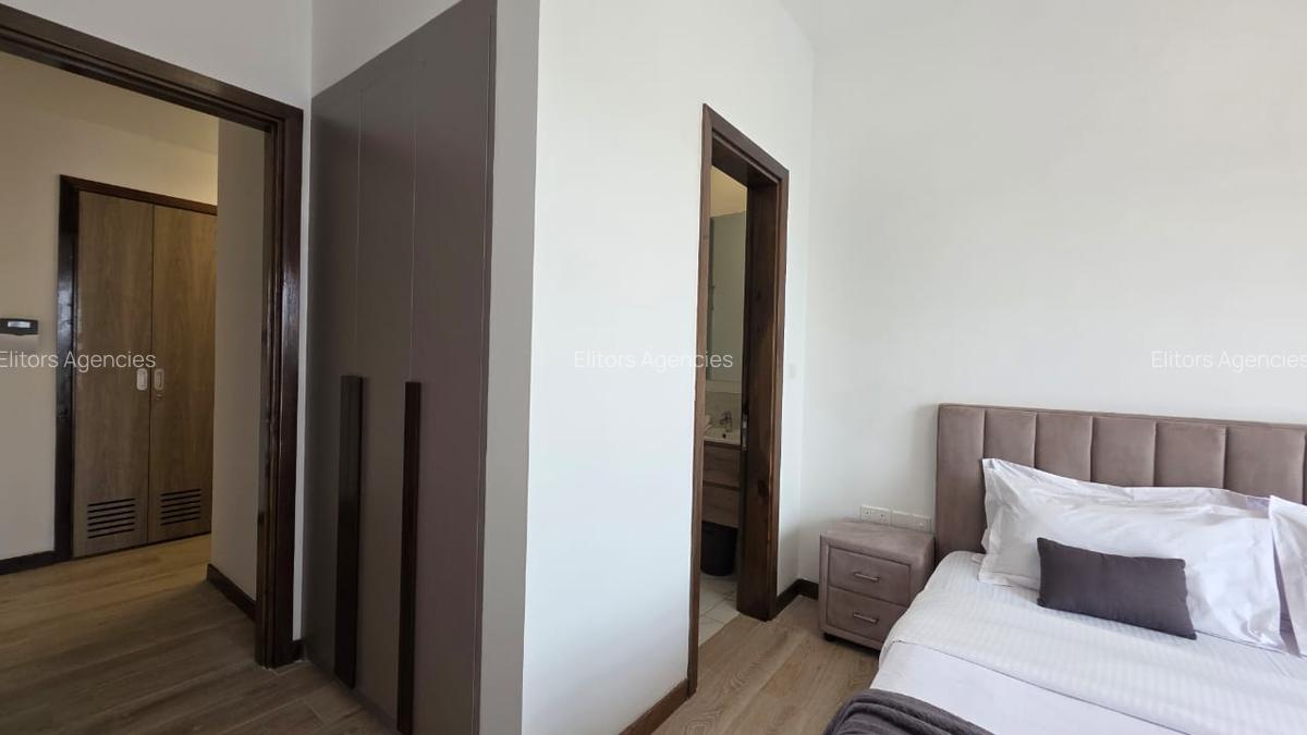 Serviced 2 Bed Apartment with En Suite at Two Rivers - 9