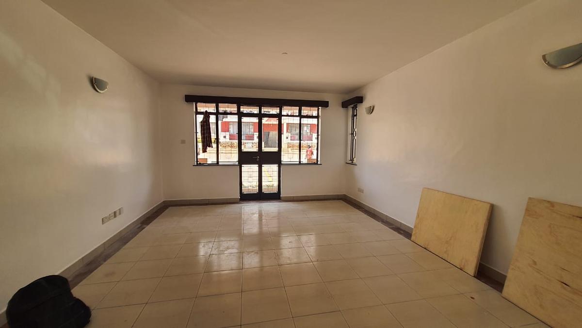 Serviced 3 Bed Apartment with En Suite at Mombasa Road - 9