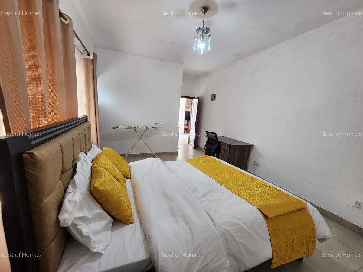 1 Bed House with En Suite in Lavington - 13