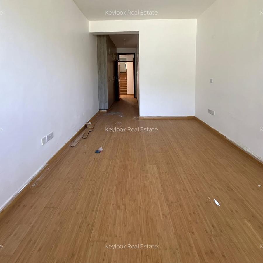 4 Bed Townhouse with En Suite at Lavington - 11