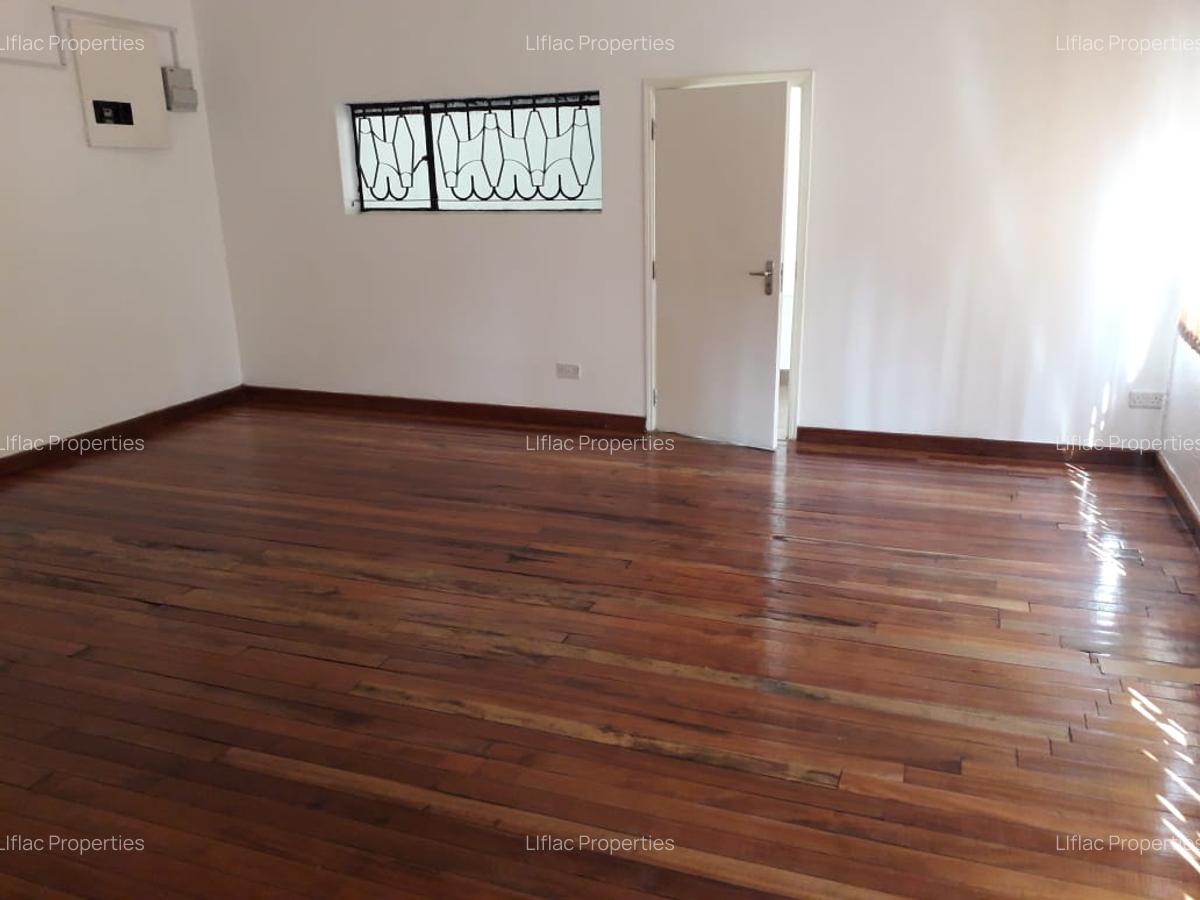 5 Bed Townhouse with En Suite in Runda - 10