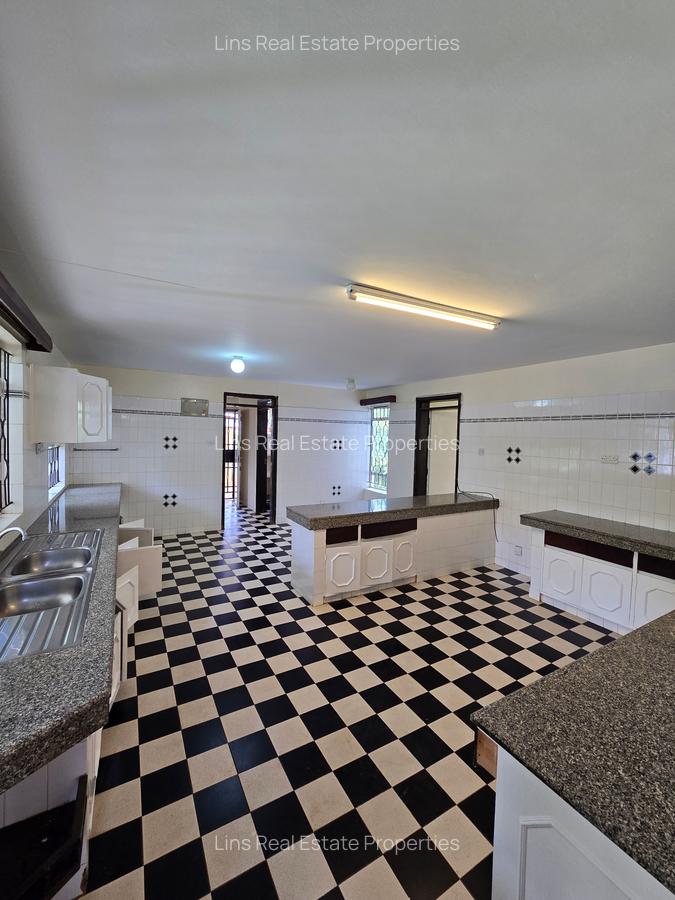 5 Bed House with En Suite in Gigiri - 8