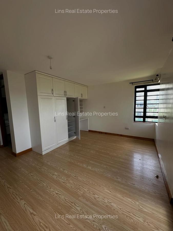 5 Bed Townhouse with En Suite in Runda - 17