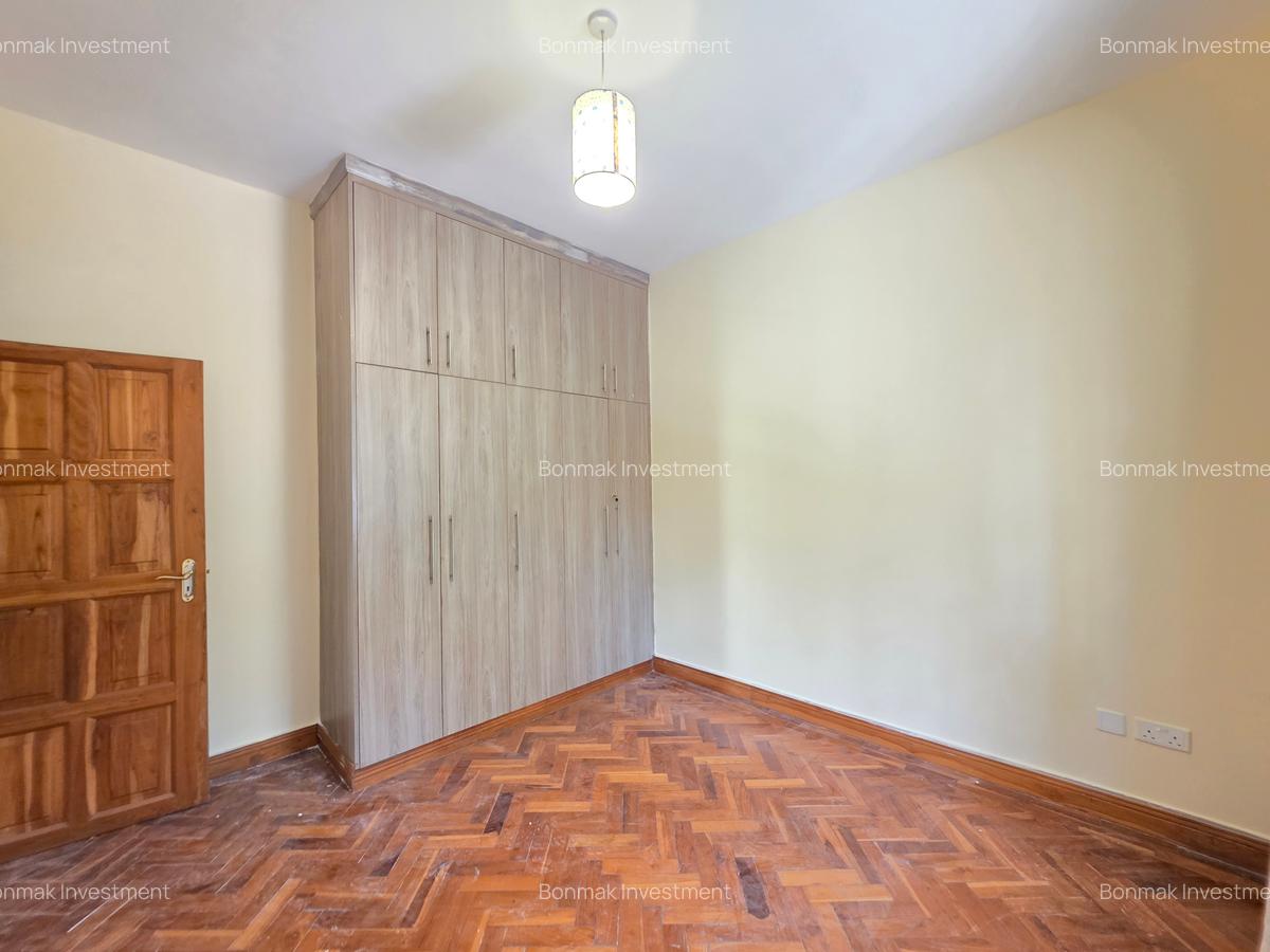 4 Bed Townhouse with En Suite at Kyuna - 16