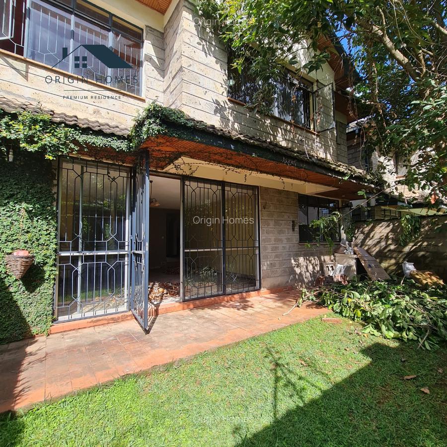 5 Bed Townhouse with En Suite at Lavington - 1