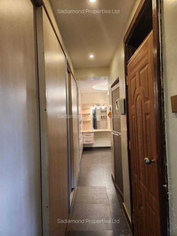 4 Bed House with En Suite in Karen Hardy - 4