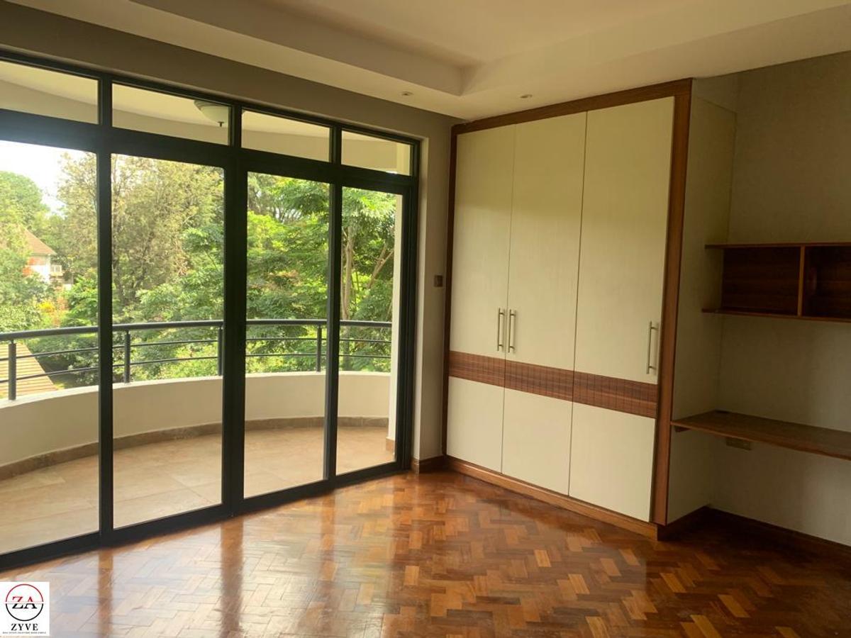 Serviced 4 Bed Apartment with En Suite at Riverside Drive - 9