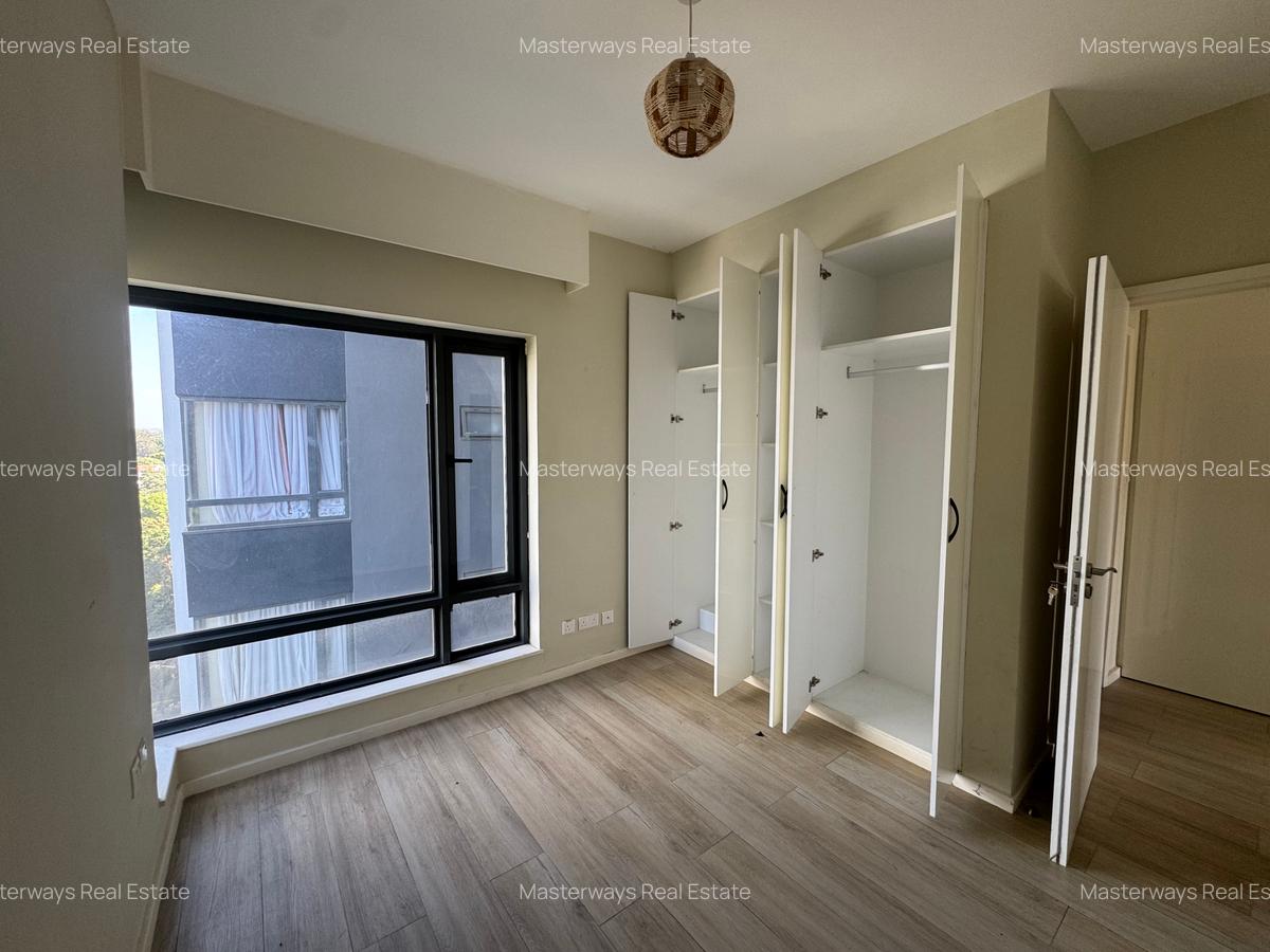 2 Bed Apartment with En Suite in Riverside - 3