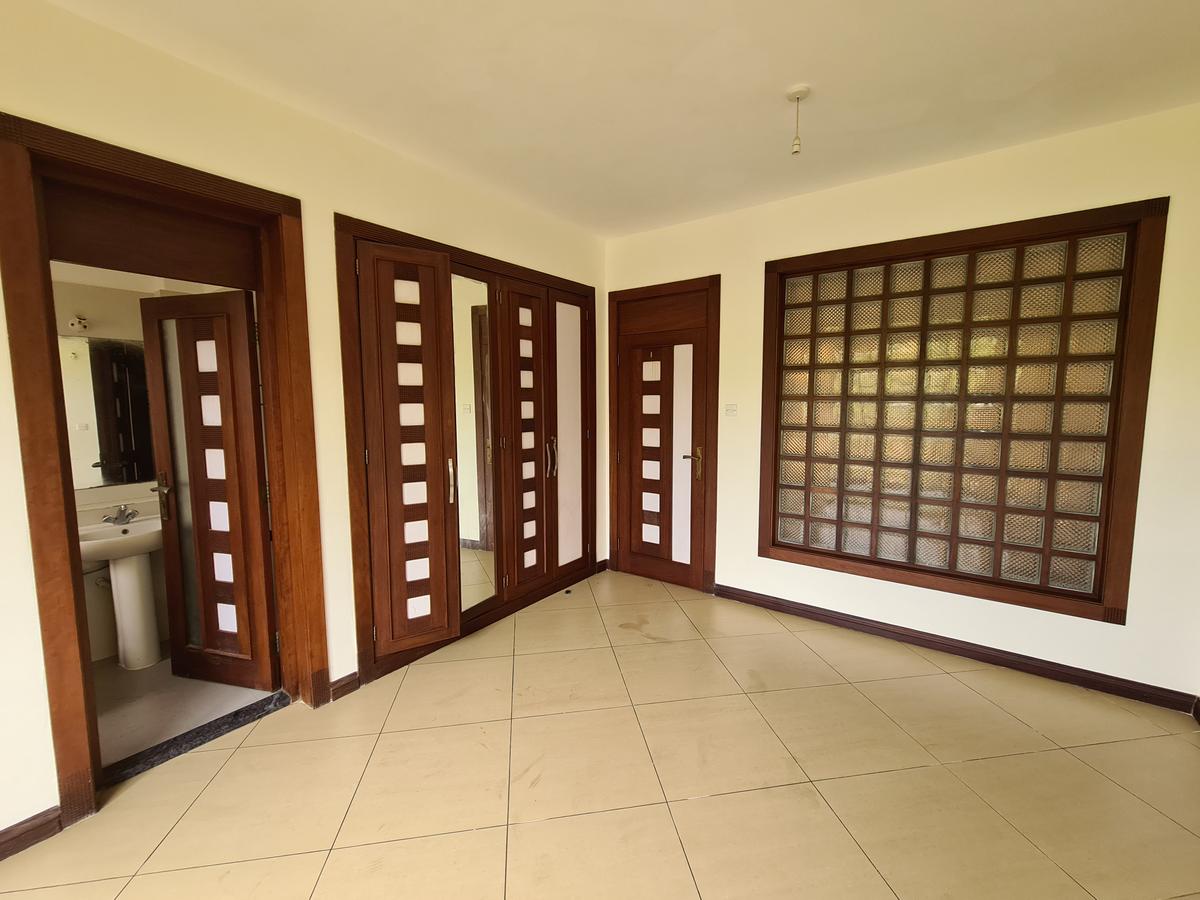 3 Bed Apartment with En Suite in Nyali Area - 11