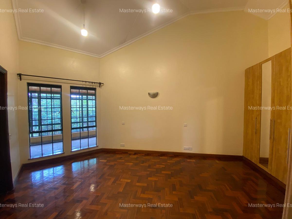 5 Bed Villa with En Suite in Runda - 10