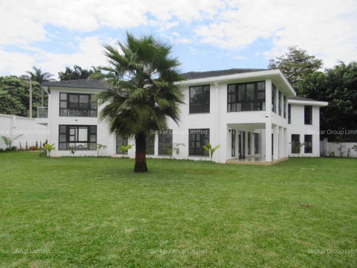 5 Bed House with En Suite at Runda - 2