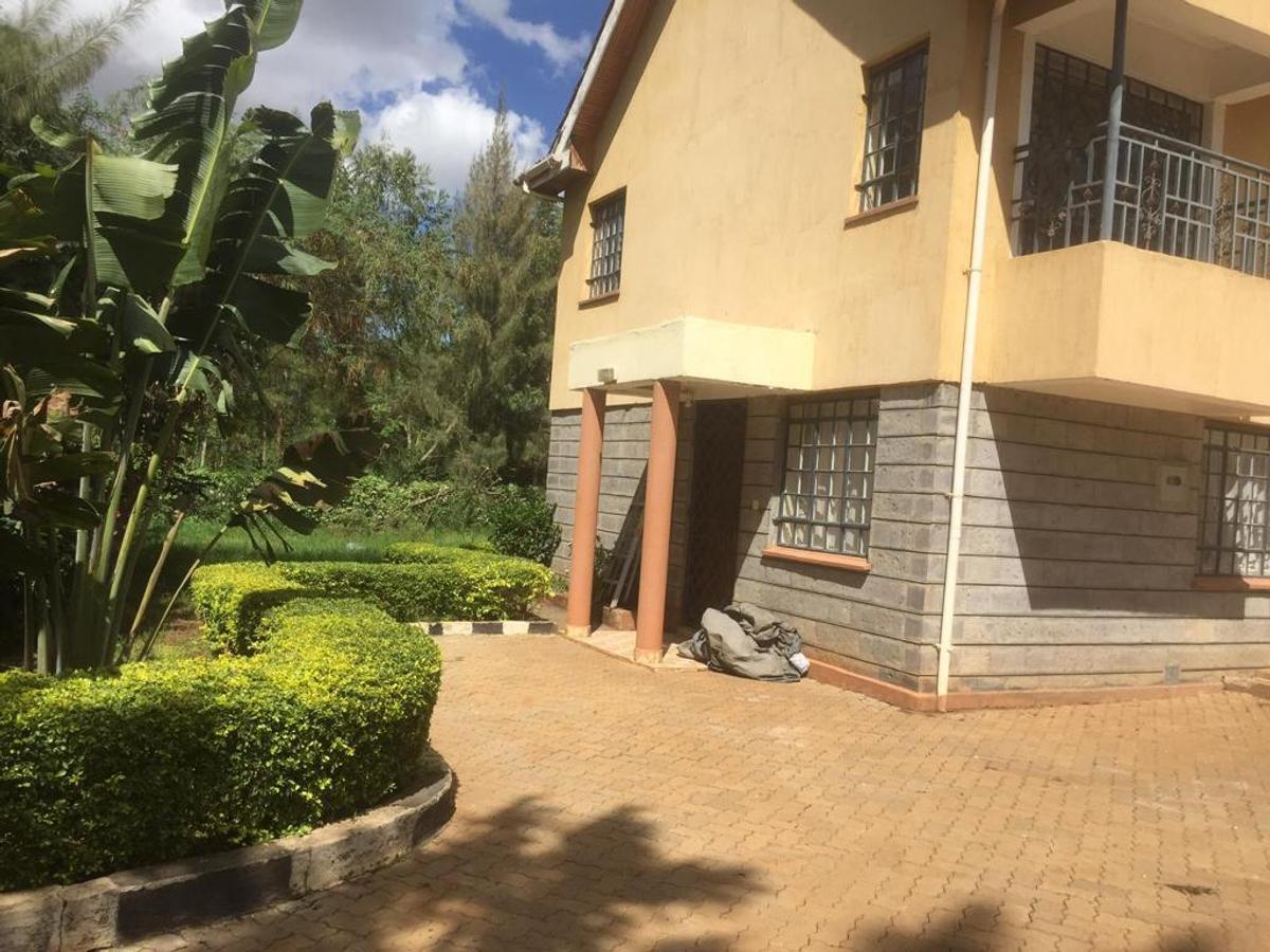 5 Bed House with En Suite in Garden Estate - 4