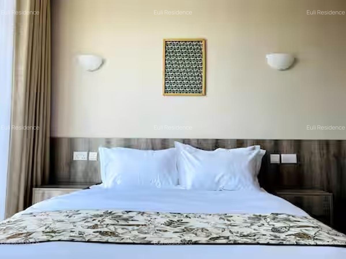 Furnished 2 Bed Apartment with En Suite at Lantana Rd - 9