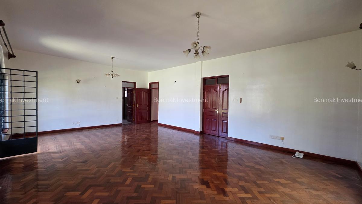 5 Bed Townhouse with En Suite at Old Kitusuru. - 16