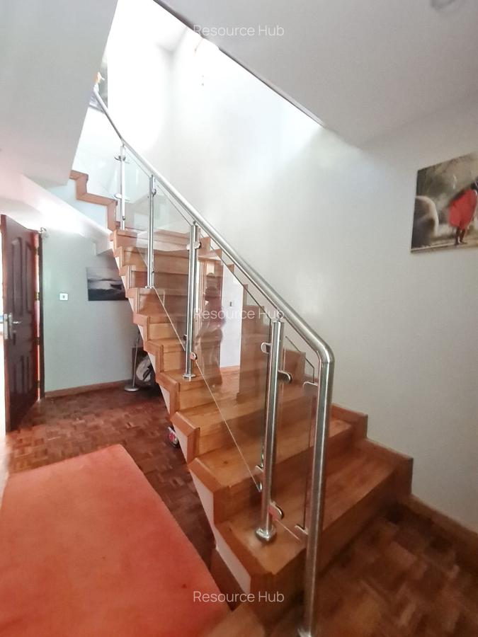 5 Bed House with En Suite at Loresho - 12