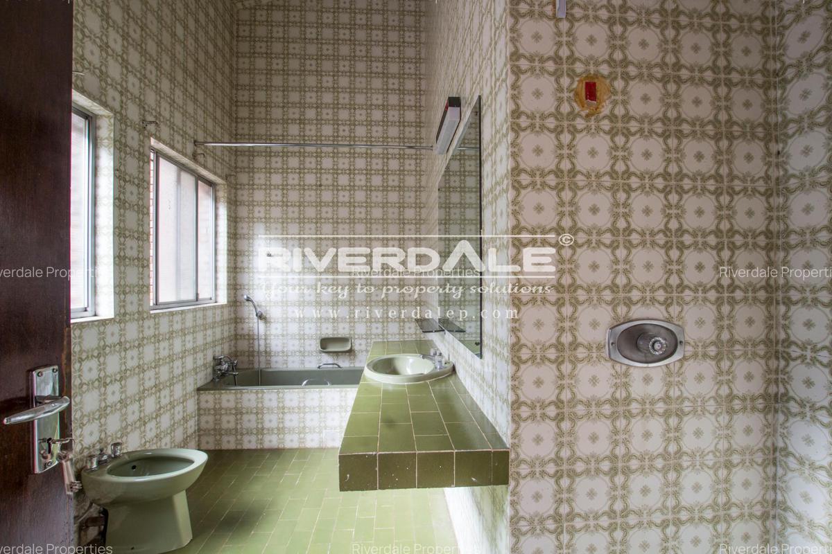 0.6 ac Commercial Property with Parking in Lavington - 8