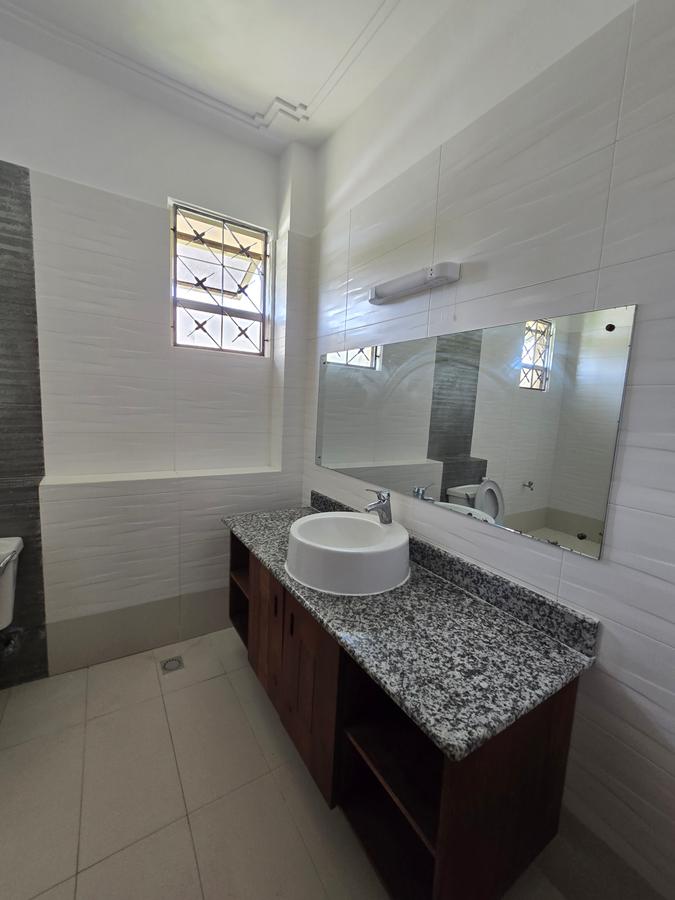 3 Bed Apartment with En Suite in Nyali Area - 13