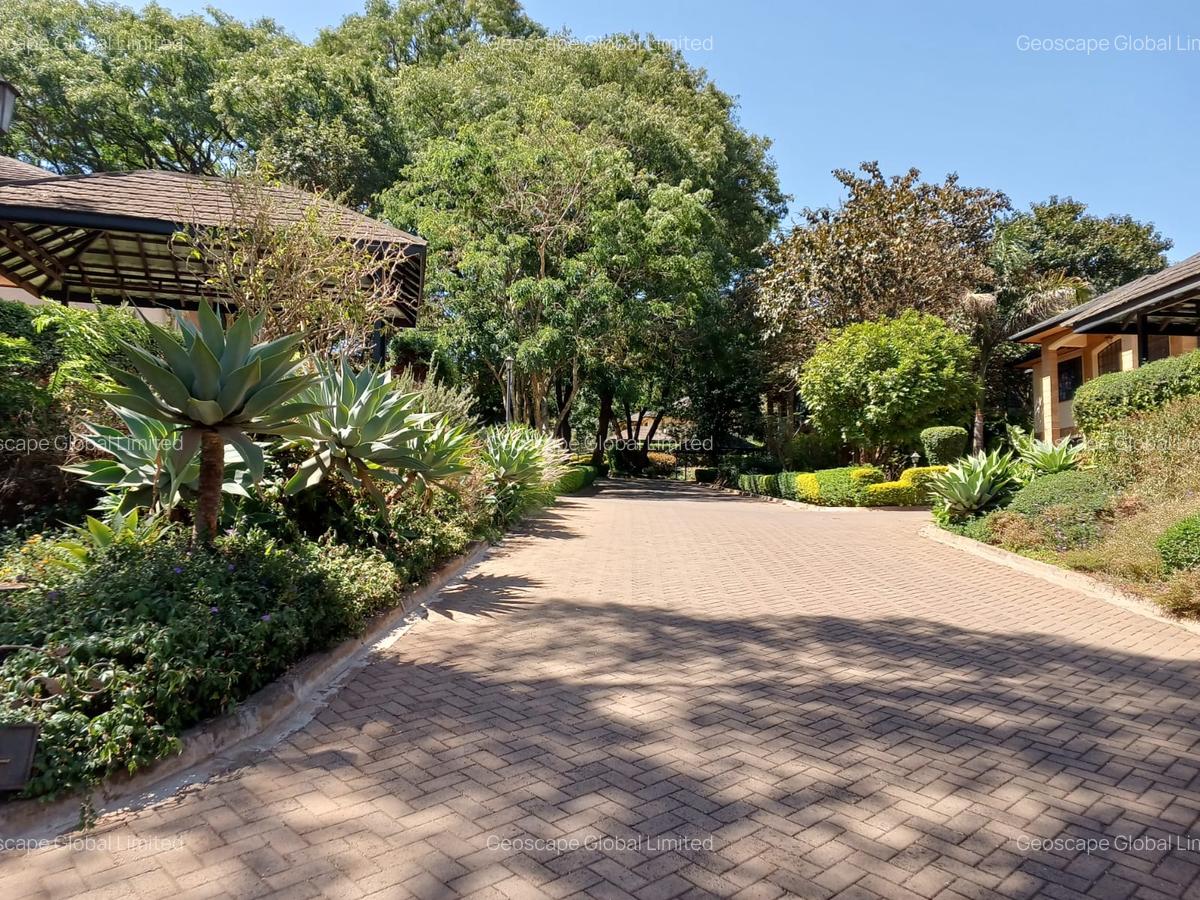 4 Bed House with En Suite in Karen - 4