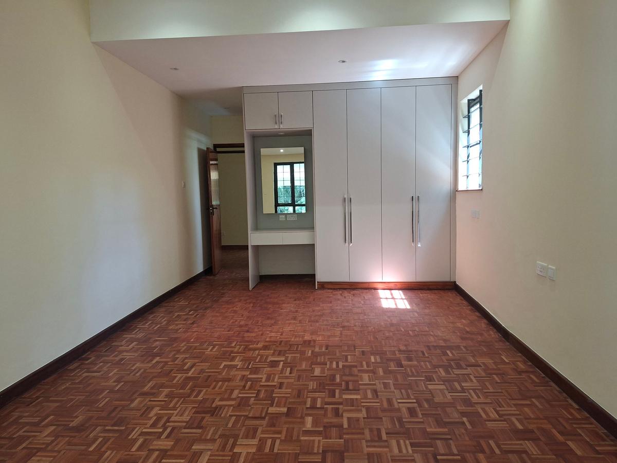 4 Bed Townhouse with En Suite at Off Peponi Rd - 11