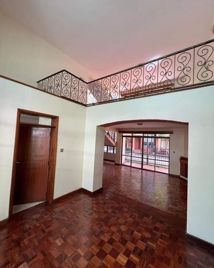 4 Bed House with En Suite in Kileleshwa - 11