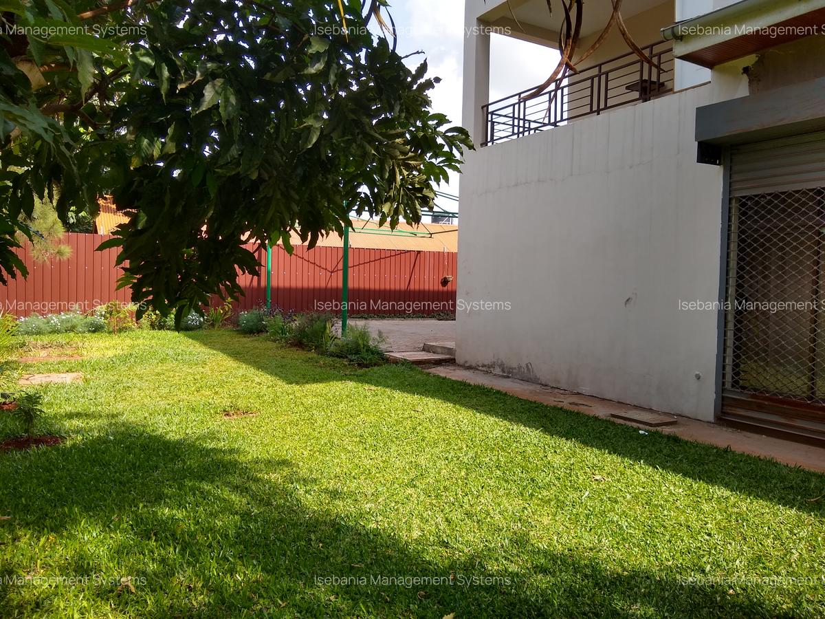 Furnished 2 Bed Apartment with En Suite at - 14