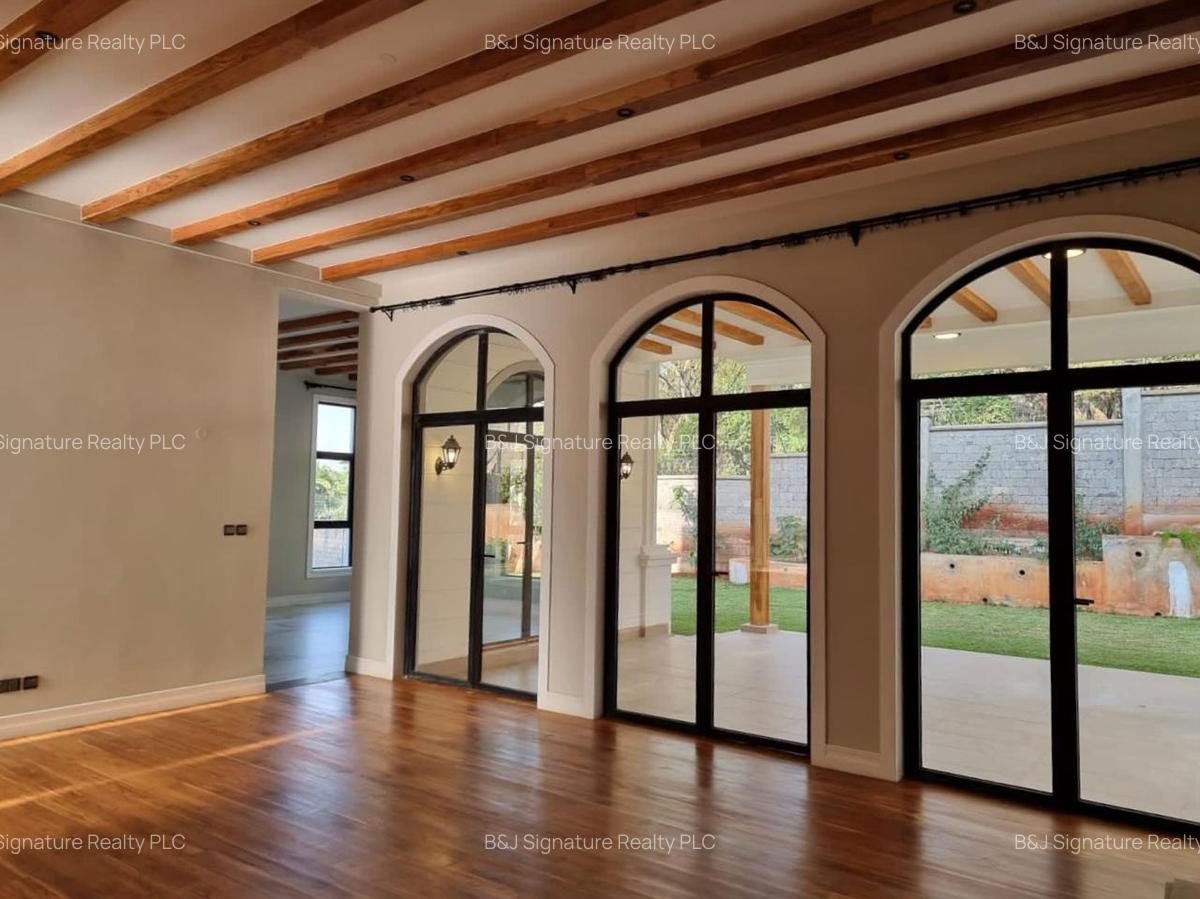 5 Bed Villa with En Suite in Loresho - 1