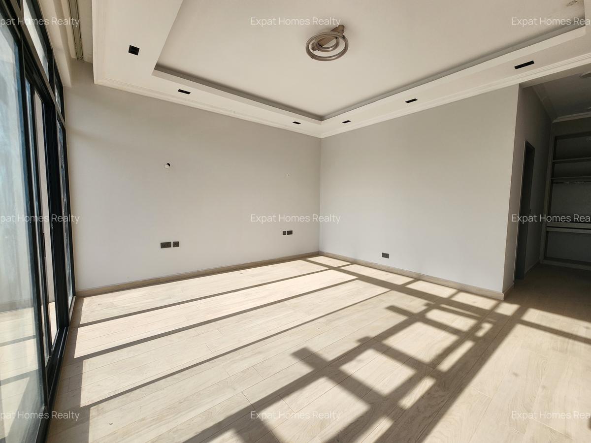 5 Bed Villa with En Suite in Lavington - 15