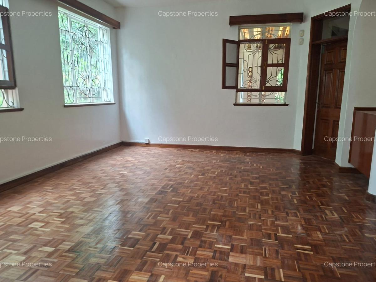 5 Bed House with En Suite in Nyari - 15