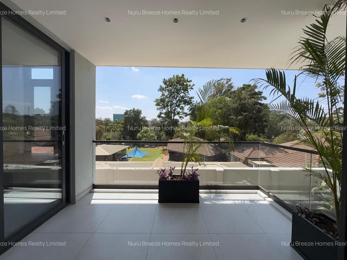 5 Bed Townhouse with En Suite in Lavington - 16