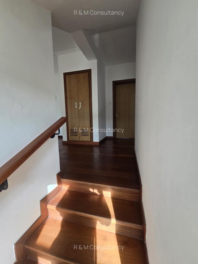 4 Bed House with En Suite at Two Rivers Mall - 15