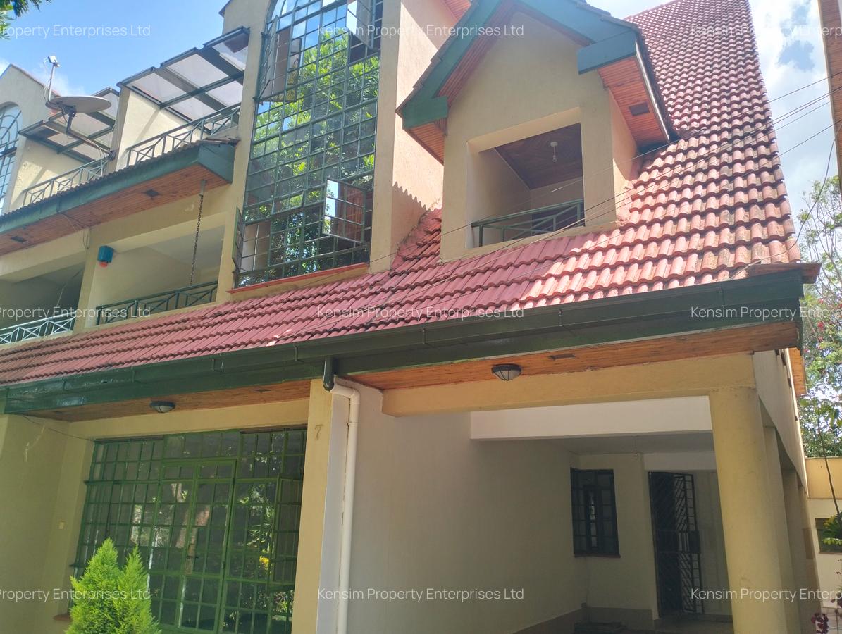 4 Bed Townhouse with En Suite in Lavington - 1