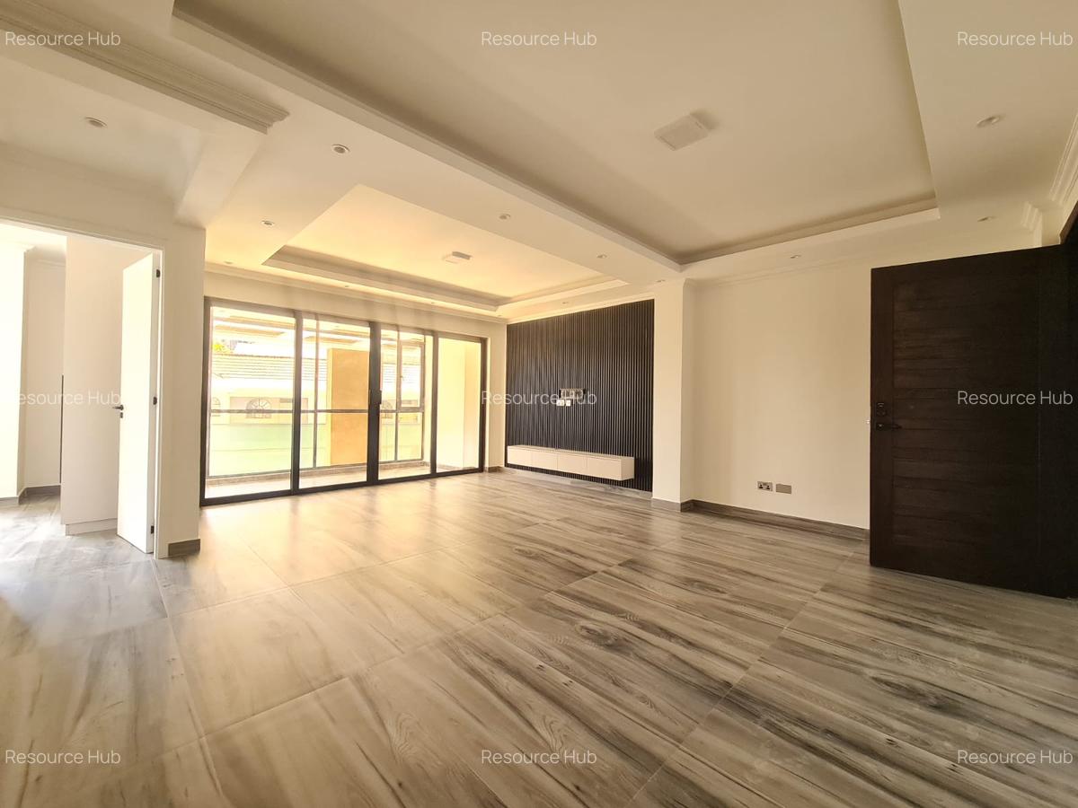 2 Bed Apartment with En Suite at Off Brook House Drive - 3