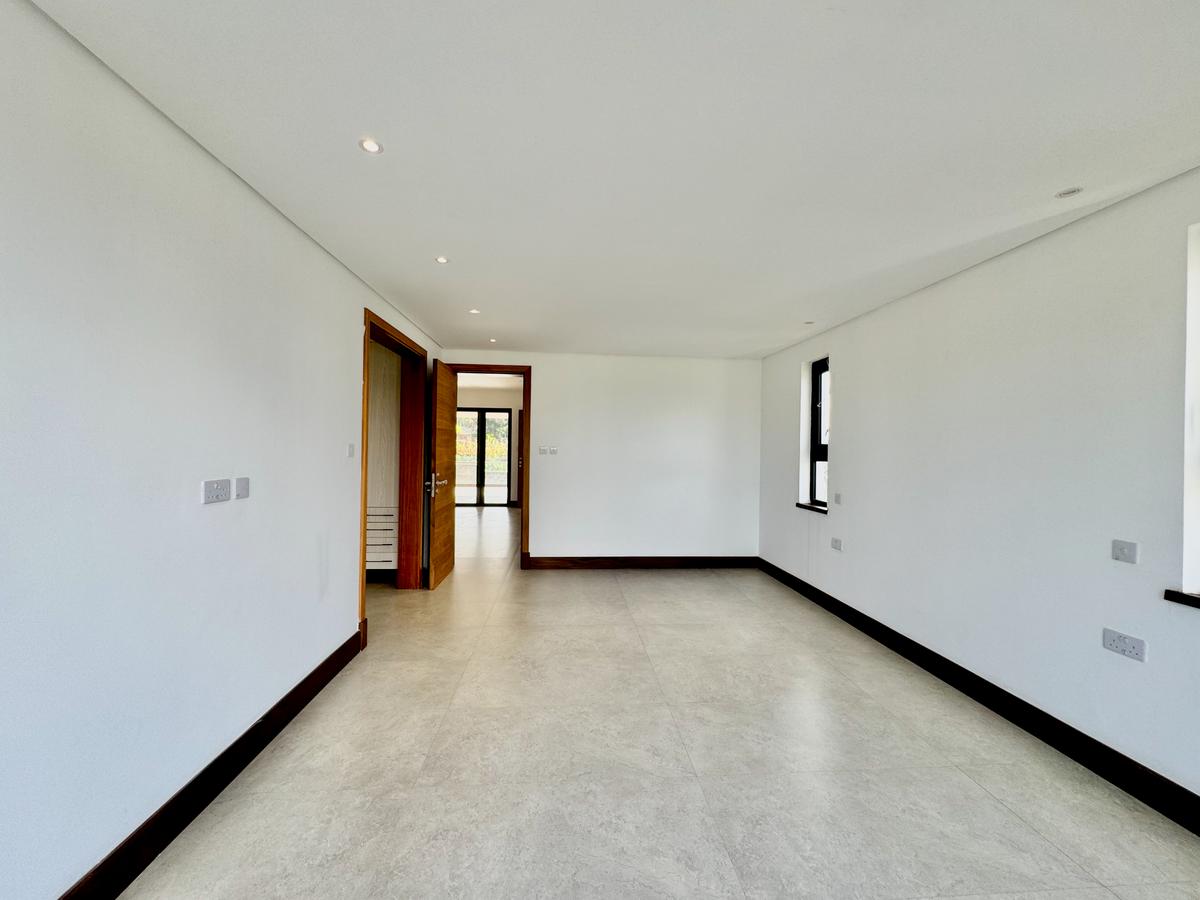 5 Bed Townhouse with En Suite in Kitisuru - 10