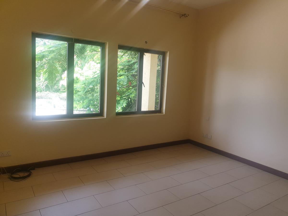 3 Bed Apartment with En Suite at Nyali - 4