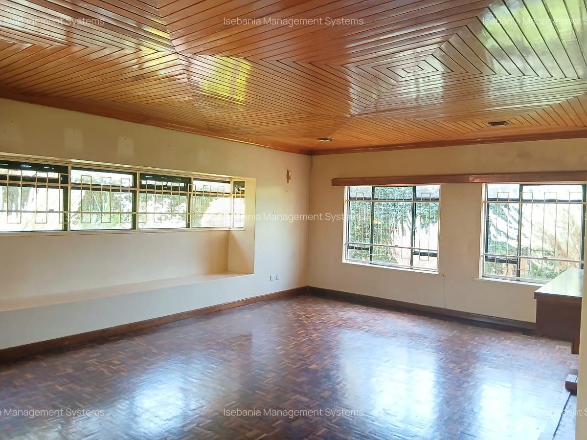 5 Bed House with En Suite at Redhill Road - 6