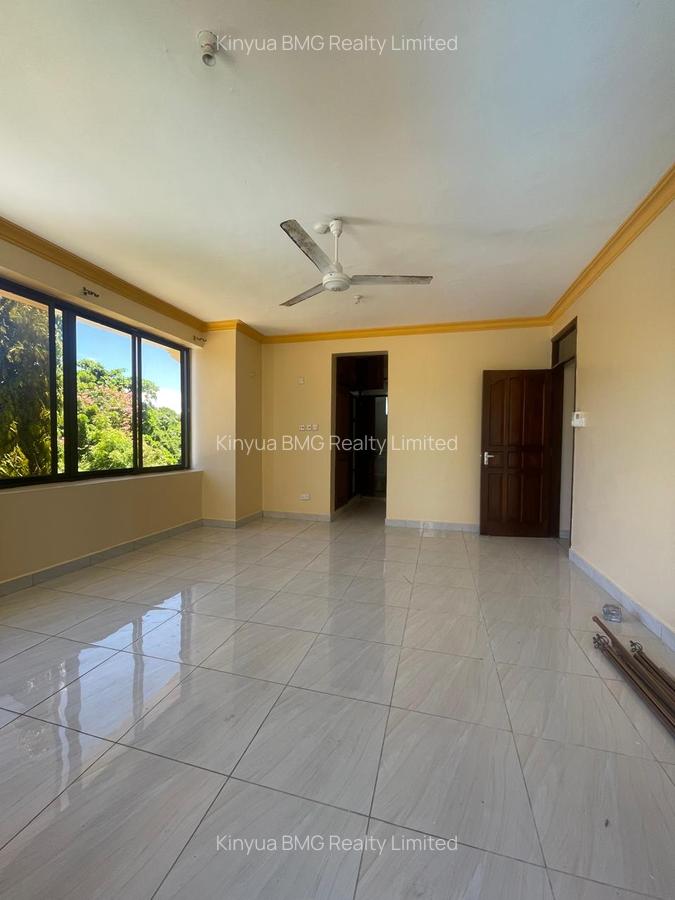 Serviced 3 Bed Apartment with En Suite in Nyali Area - 1
