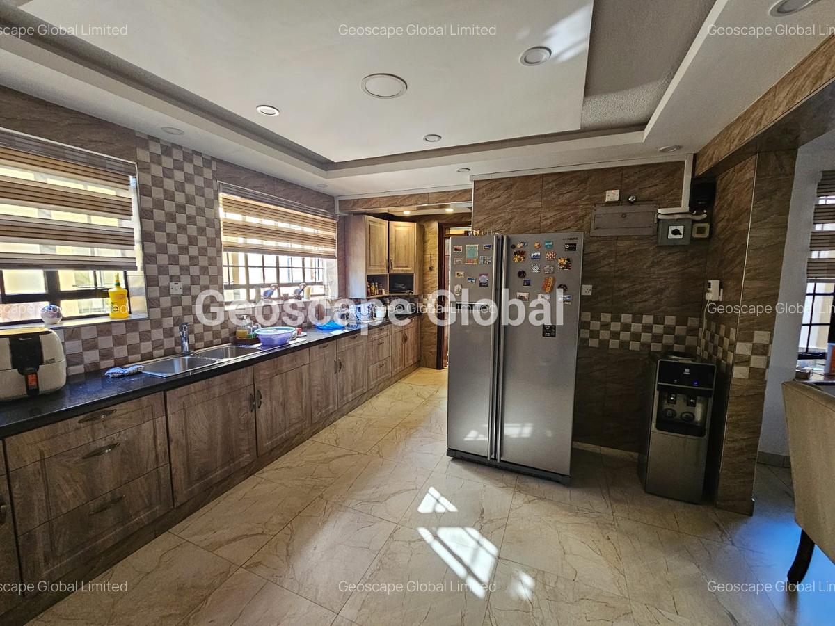 5 Bed House with En Suite in Westlands Area - 4