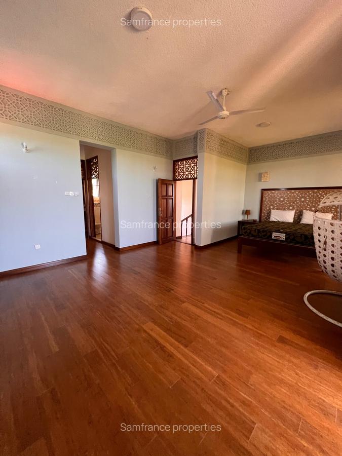 3 Bed Villa with En Suite at Vipingo Beach - 10