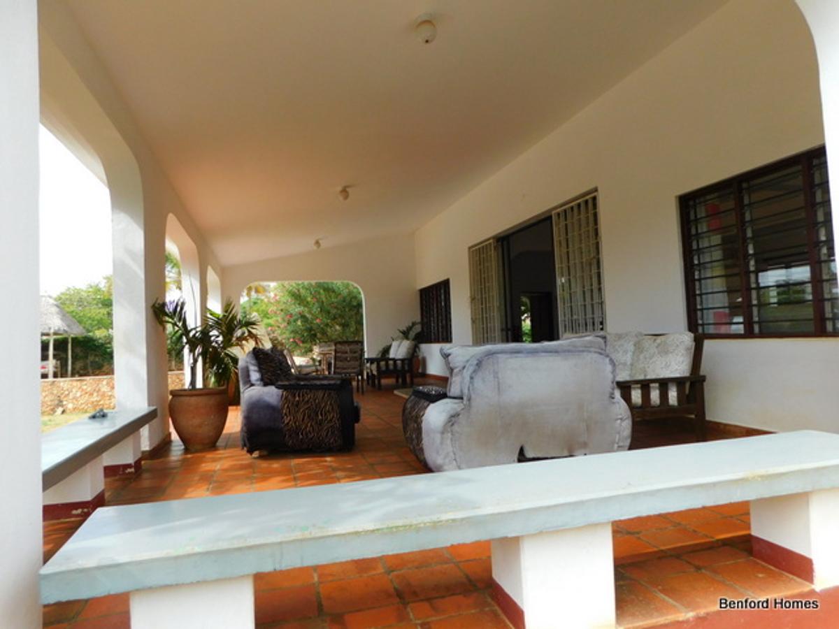 4 Bed House with En Suite in Shanzu - 14